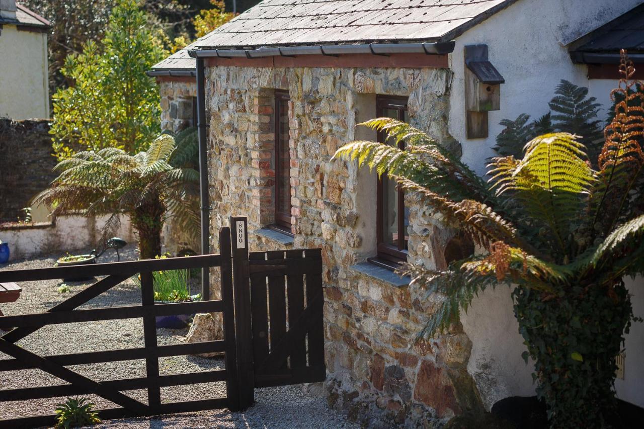 The Snug At Cornish Barn Holidays Truro Exterior foto